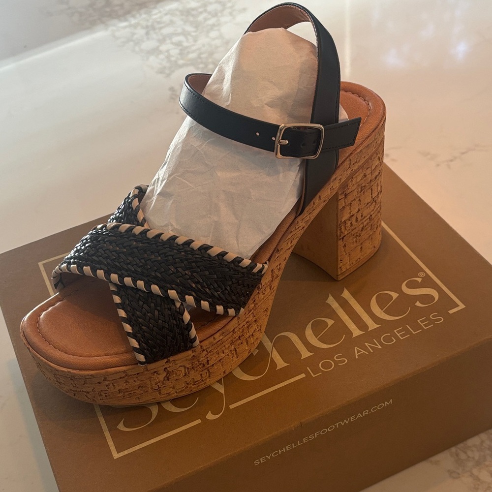 Seychelles Bravo Black and Tan Platform Sandals